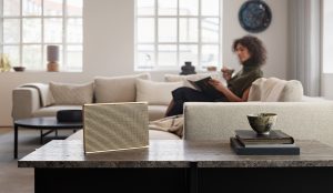 BangOlufsen Beosound Level Lautsprecher Golden Oak